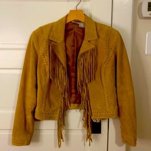 Adorable leather jacket with fringe